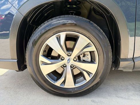 Certified 2023 Subaru Ascent Premium w/ Convenience Package AWD/4WD image 10