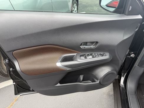 Used 2024 Nissan Kicks SR FWD image 10