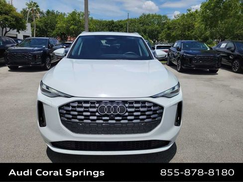 Certified 2025 Audi Q5 Premium w/ Convenience Package AWD/4WD image 3