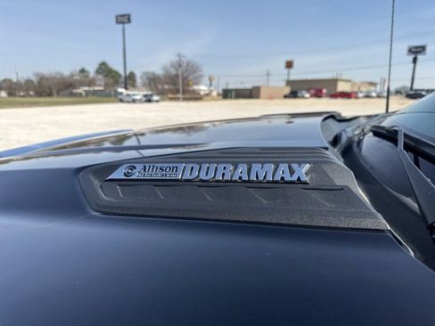 Used 2025 Chevrolet Silverado 2500 LT w/ Convenience Package image 10