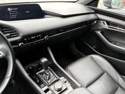 Used 2022 MAZDA MAZDA3 s image 29