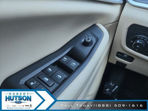Used 2023 Jeep Grand Cherokee Limited RWD image 11
