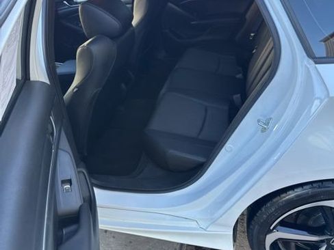 Used 2022 Honda Accord Sport image 11
