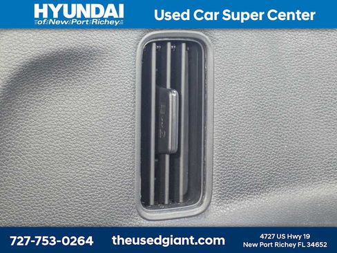 Used 2024 Honda Pilot EX-L image 16