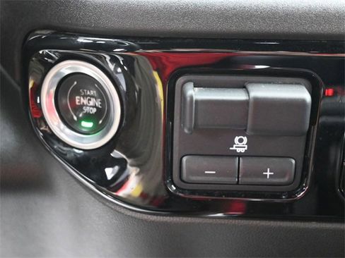 Used 2023 Chevrolet Silverado 1500 High Country w/ Technology Package image 26