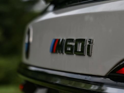 Used 2025 BMW X7 M60i image 6