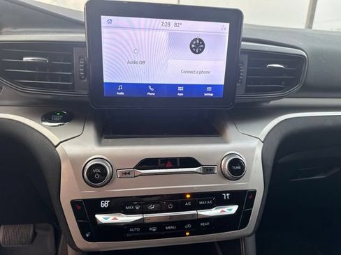 Used 2020 Ford Explorer XLT w/ Comfort Package AWD/4WD image 11