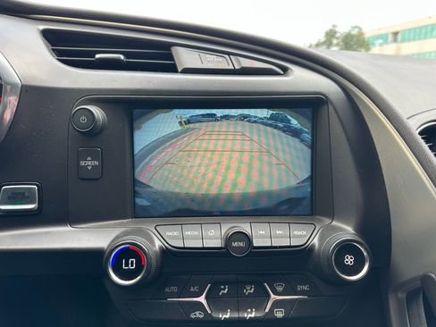 Used 2019 Chevrolet Corvette Stingray Coupe w/ 1LT RWD image 14