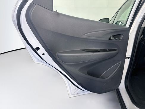 Used 2018 Chevrolet Bolt LT FWD image 24