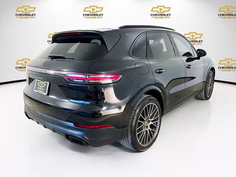 Used 2023 Porsche Cayenne Platinum Edition AWD/4WD image 7