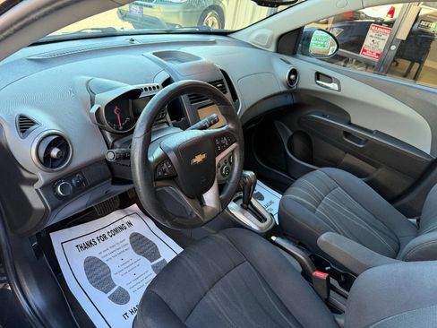Used 2015 Chevrolet Sonic LT image 11
