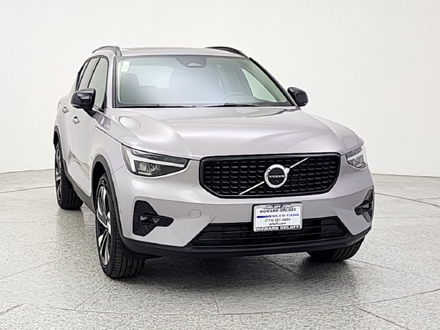 New 2026 Volvo XC40 B5 Plus w/ Climate Package AWD/4WD image 2