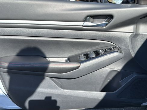 Certified 2024 Nissan Altima 2.5 SR image 6