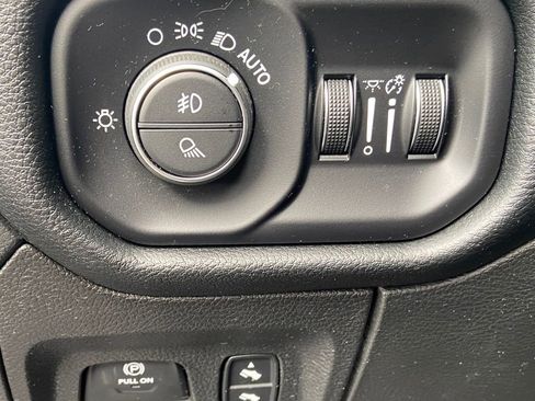 Used 2022 RAM 1500 Laramie w/ Sport Appearance Package image 16