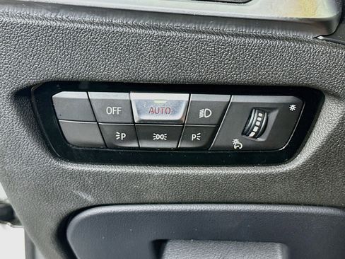 Used 2019 BMW 330i Sedan w/ Convenience Package RWD image 17