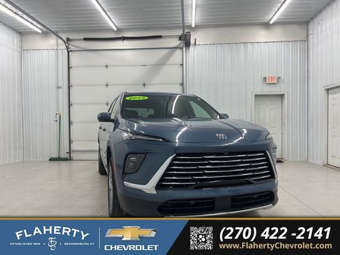 Used 2025 Buick Enclave Preferred image 1