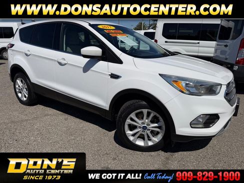 Used 2017 Ford Escape SE AWD/4WD image 1