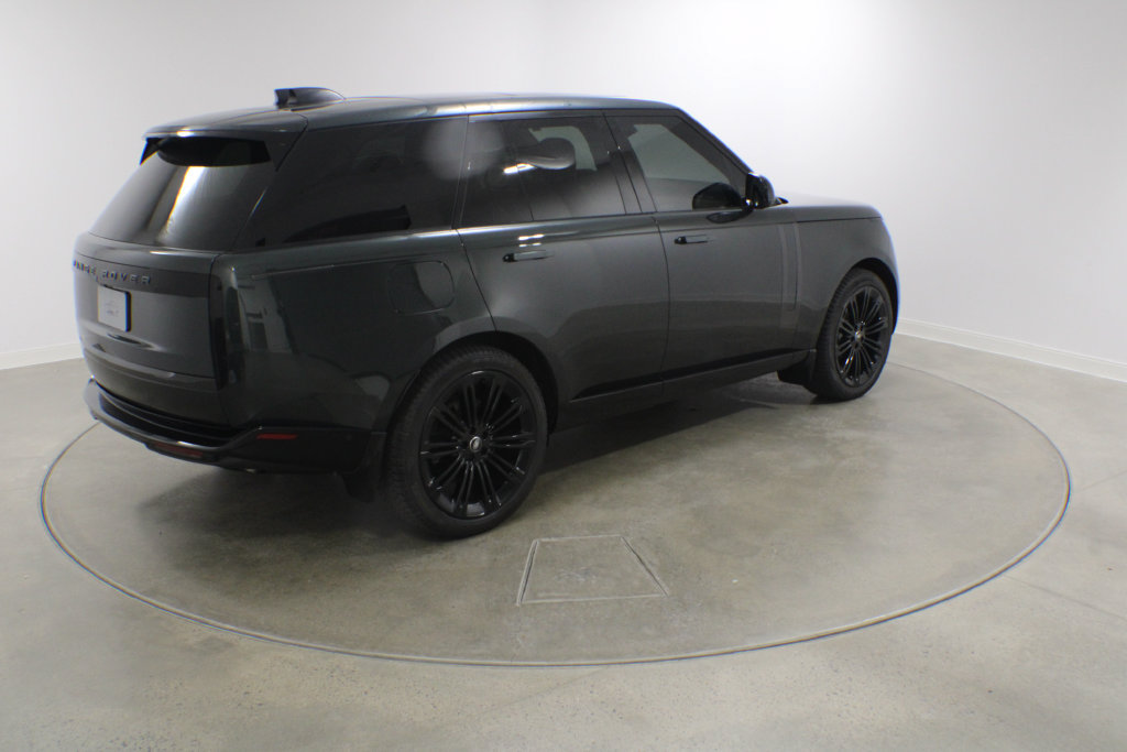 Certified 2025 Land Rover Range Rover SE AWD/4WD image 5