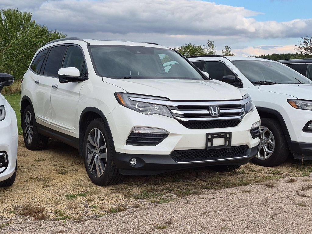 Used 2016 Honda Pilot Touring image 1