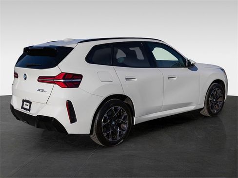 Certified 2025 BMW X3 xDrive30i w/ Premium Package image 9