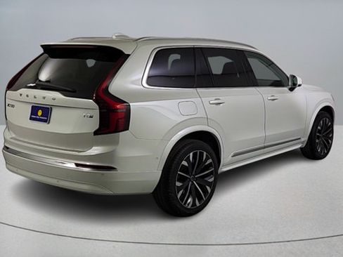 New 2026 Volvo XC90 T8 Ultra w/ Protection Package Premier AWD/4WD image 7