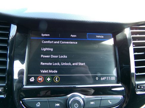 Used 2019 Chevrolet Trax LT w/ LT Convenience Package AWD/4WD image 25