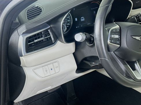Used 2025 Genesis G70 2.5T RWD image 17