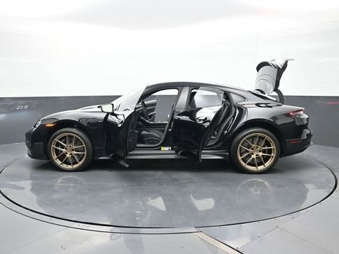 Certified 2025 Porsche Taycan Turbo GT image 29