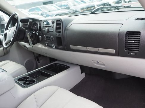 Used 2007 Chevrolet Silverado 2500 LT w/ Suspension Package, Off-Road AWD/4WD image 20