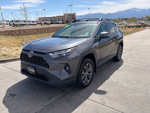 Used 2022 Toyota RAV4 XLE Premium AWD/4WD image 3
