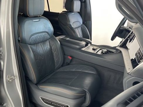 Used 2023 Jeep Grand Wagoneer Series III image 47