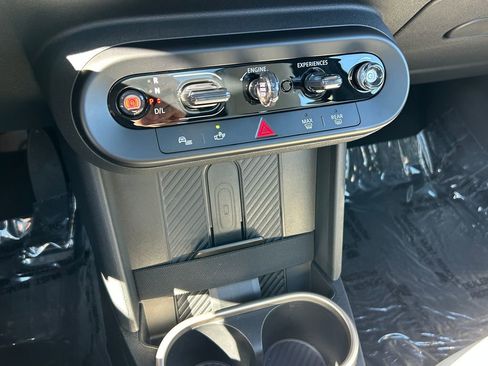 Used 2025 MINI Cooper S image 27