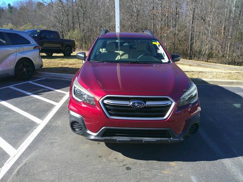 Used 2019 Subaru Outback 2.5i image 2