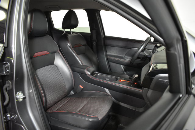 Certified 2025 Nissan Kicks SR AWD/4WD image 30