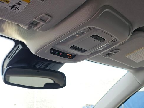 Used 2025 Buick Envision Sport Touring image 28