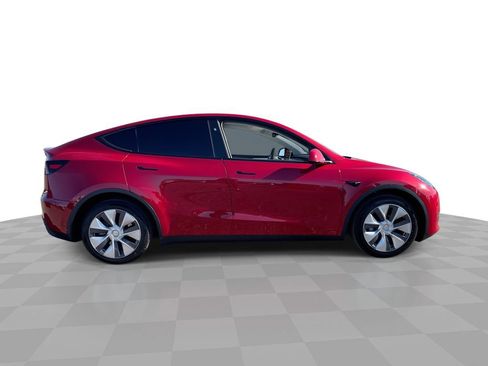 Used 2023 Tesla Model Y Long Range image 3