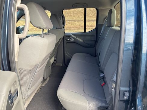 Used 2013 Nissan Frontier SV w/ SV Value Truck Pkg image 17