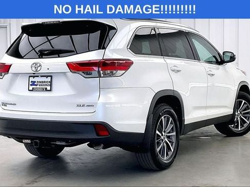 Used 2019 Toyota Highlander XLE AWD/4WD image 12