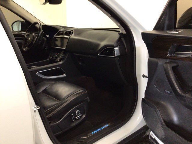Used 2020 Jaguar F-PACE Prestige AWD/4WD image 26
