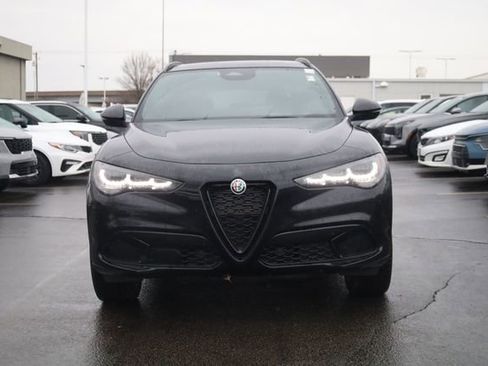 New 2025 Alfa Romeo Stelvio Sprint image 2