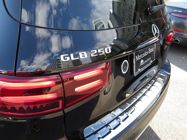 Used 2026 Mercedes-Benz GLB 250 4MATIC image 26