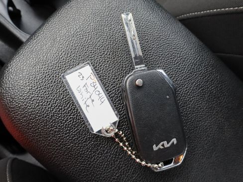 Used 2023 Kia Forte LXS image 28