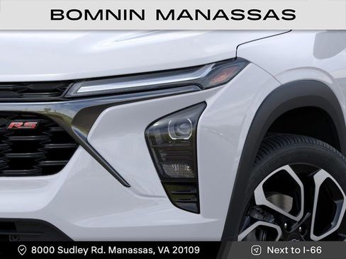 New 2026 Chevrolet Trax RS w/ Sunroof Package FWD image 10