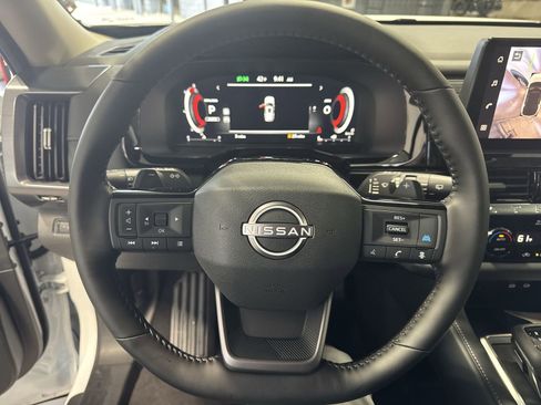 New 2026 Nissan Pathfinder SL AWD/4WD image 16