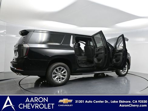 New 2025 Chevrolet Suburban Premier w/ LPO, Illumination Package RWD image 4