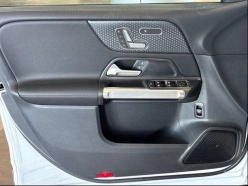 New 2026 Mercedes-Benz GLB 250 4MATIC image 15