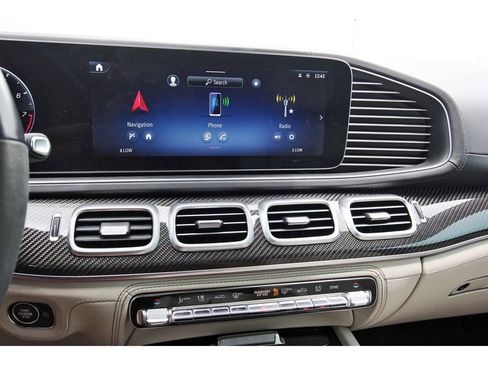 Used 2025 Mercedes-Benz GLS 63 AMG 4MATIC image 18