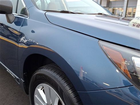 Used 2019 Subaru Outback 2.5i image 11