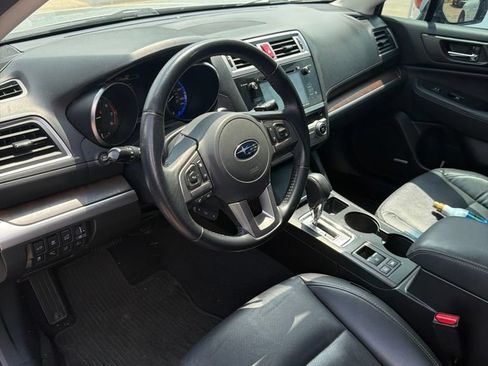 Used 2016 Subaru Outback 2.5i Limited AWD/4WD image 2