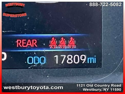 Used 2021 Toyota Corolla LE FWD image 28
